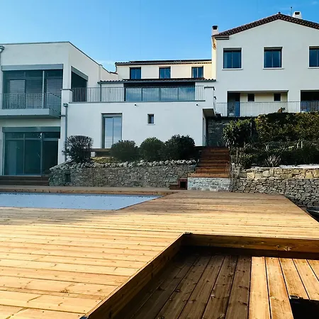 Avec Vue 4*