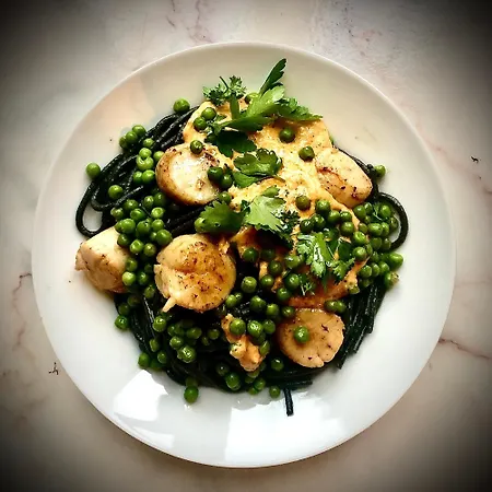 Avec Vue לינה וארוחת בוקר 4*