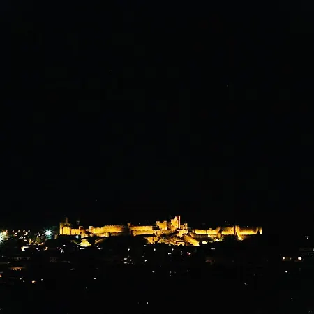 לינה וארוחת בוקר Avec Vue קרקסון